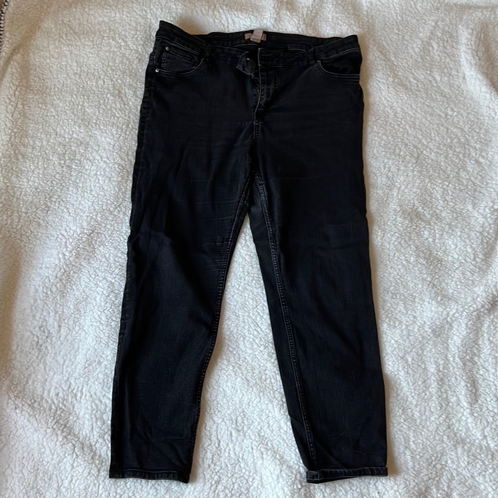 H&M plus size black skinny jeans
